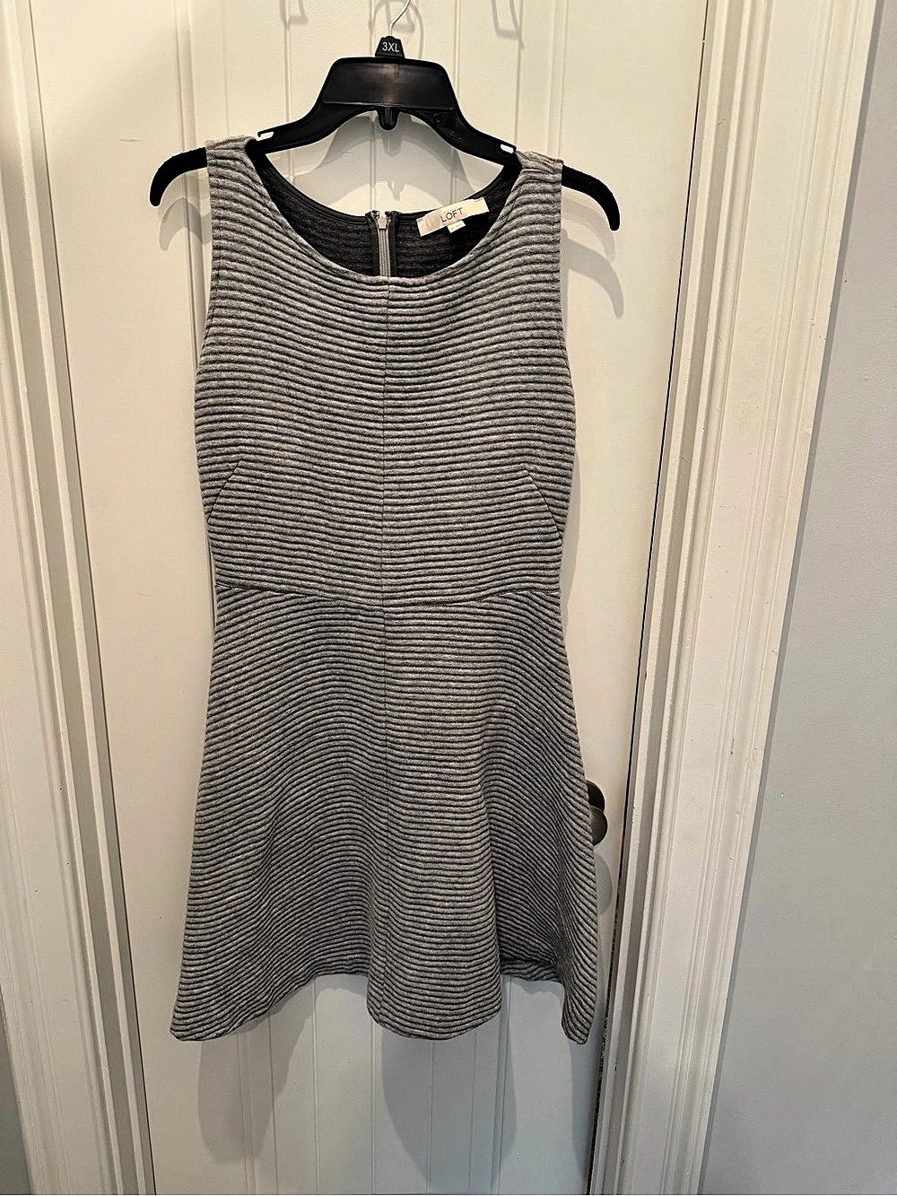 LOFT Gray Mini Dress Size 10 Like New